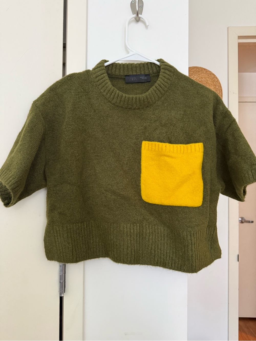 Zara Olive Green Short-Sleeve Cropped Crew Sweater with Yellow Pocket